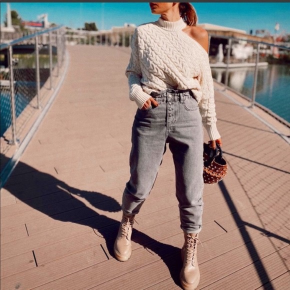 Zara Sweaters - ZARA CABLE KNIT SWEATER WITH CUT-OUT DETAIL NWT